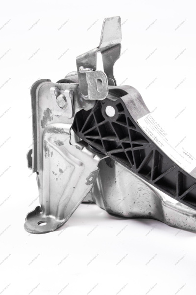 Педаль сцепления с кронштейном в сборе LADA Vesta Lada