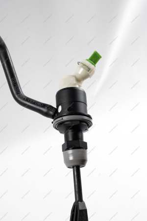 Цилиндр сцепления главный LADA Largus, RENAULT Duster, Sandero Renault