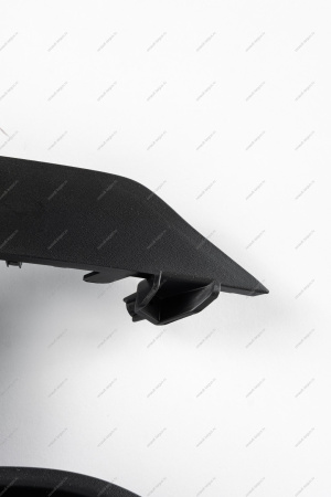 Облицовка ПТФ левая ( без отв под парктроник) LADA Vesta SW Cross FL Lada