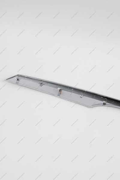 Молдинг решетки радиатора верхний (хром) LADA Largus Россия