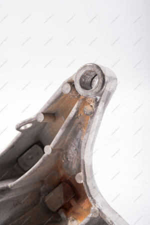 Кронштейн левой опоры подвески двигателя (P4M,P4P-BVM5) LADA XRAY Lada