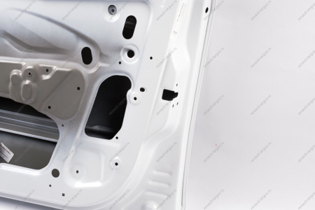 Дверь LADA Vesta/Веста передняя правая в цвет 221Ледниковый (белый) API