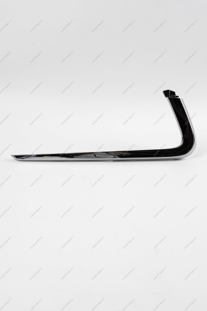 Молдинг переднего бампера верхний левый Lada Vesta SW Cross Lada