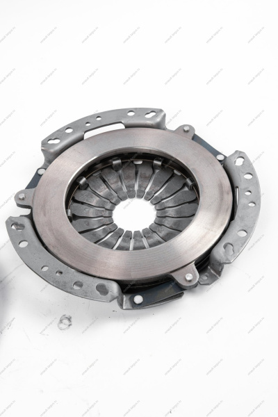 Диск сцепления ведомый+нажимной (без выжимного подшипника)C1060326 LADAVesta 1.6 c 2015-17/Largus 1.6 c 2016 к-т Valeo