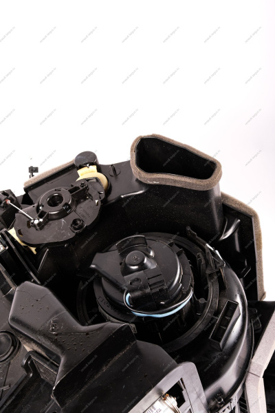 Модуль отопления, вентиляции и кондиционирования с рециркуляцией, с механическим (тросовым) приводом управления COMFORT Lada Vesta NG ( VALEO) Lada