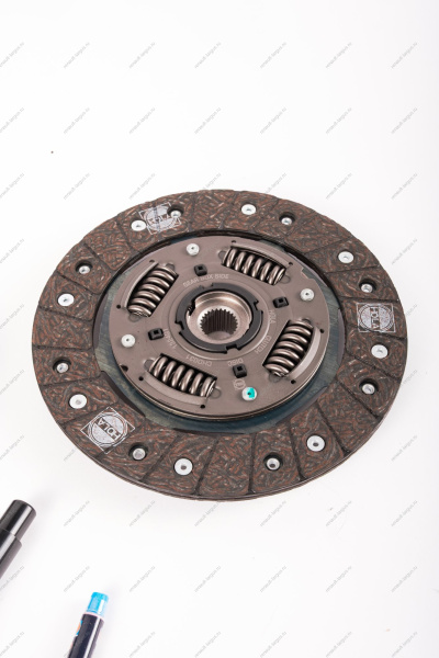 Диск сцепления ведомый+нажимной LADA XRAY/Vesta без выжимн подш. КПП-JR5 к-т HOLA