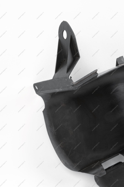 Щиток передней левой арки колеса боковой LADA Largus Renault