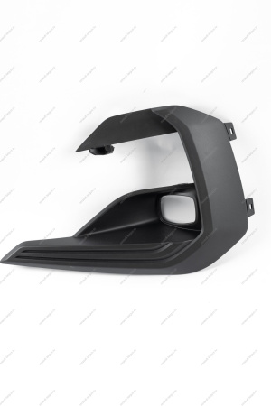 Облицовка ПТФ правая ( без отв под парктроник) LADA Vesta SW Cross FL Lada