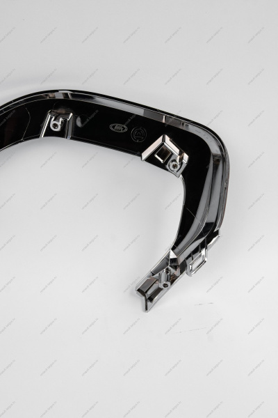 Молдинг переднего бампера нижний правый (хром) LADA Largus (FL) NEW Lada