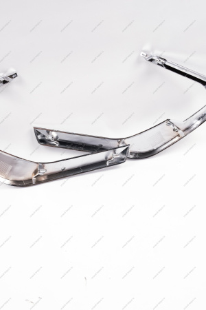 Молдинг переднего бампера к-т 4шт (хром) LADA Vesta FL Россия