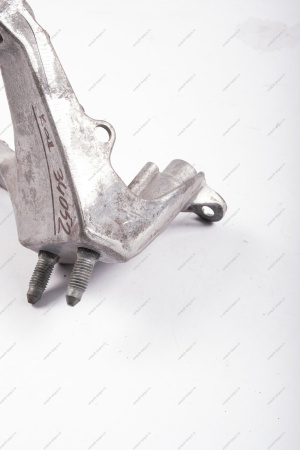 Кронштейн левой опоры подвески двигателя (P4M,P4P-BVM5) LADA XRAY Lada