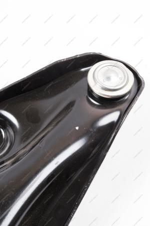 РЫЧАГ ПОДВЕСКИ ПЕРЕДНИЙ ПРАВЫЙ (с круговой проточкой) RENAULT Logan I (MOTRIO) RENAULT