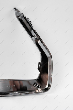 Молдинг переднего бампера нижний правый хром.LADA XRAY (СЭД) Lada