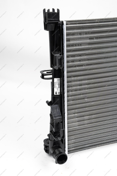 Радиатор охлаждения LADA Vesta Lada