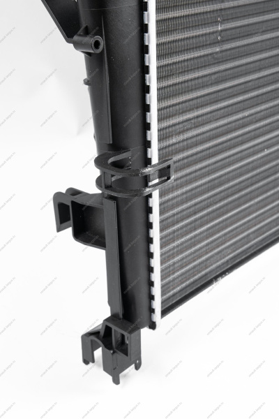 Радиатор охлаждения RENAULT Duster/Рено Дастер 2015- Renault