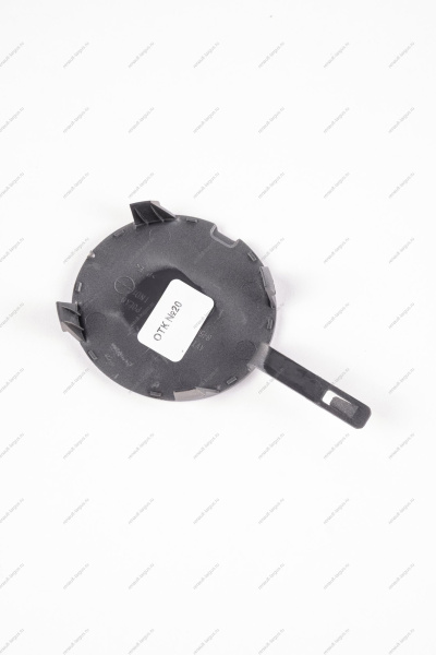 Заглушка окна переднего бампера LADA Largus/Лада Ларгус под буксир. крюк. 242 Серый базальт (Серо-бежевый) крашеная Lada