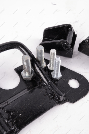 Крепления 3-го ряда сидений LADA Largus 8200484252 1 шт+6001551007 2 шт к-т API