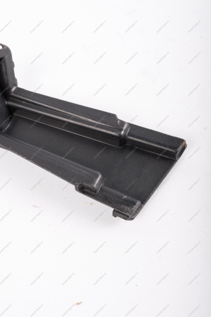 Вставка монтажного блока реле и предохранителей LADA Largus (замок) Renault