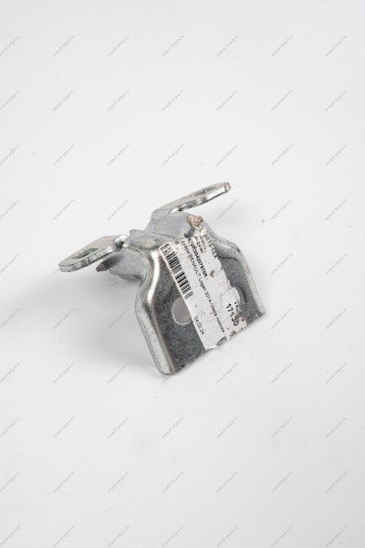 Петля двери RENAULT Logan 2014-/Vesta нижняя Renault