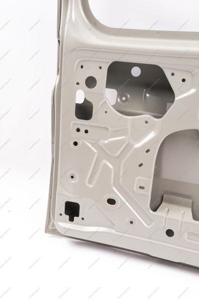 Дверь багажника левая (с окном, без отв под камеру) (катафорезный грунт) LADA Largus (FL) NEW Lada