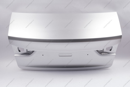 Крышка багажника в цвет 691 Платина (Серебристый) LADA Vesta NG (седан) Lada