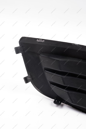 Заглушка переднего бампера LADA Largus/Лада Ларгус противотуманной фары левая (,Полад, г. Тольятти) Lada