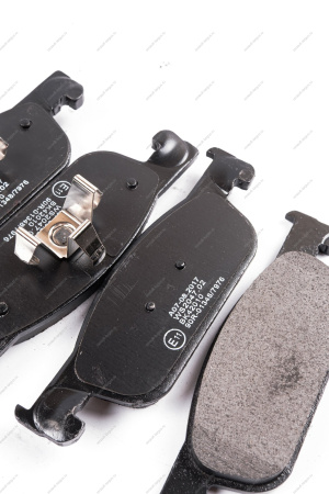 Колодки LADA XRAY переднего тормоза к-т BRECKNER