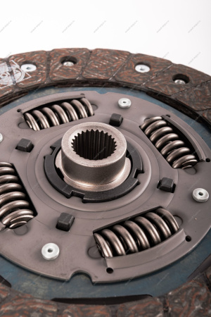 Диск сцепления ведомый+нажимной LADA XRAY/Vesta без выжимн подш. КПП-JR5 к-т HOLA