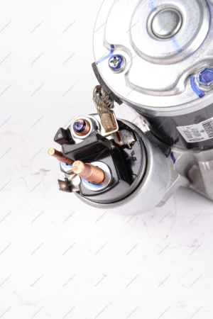 Стартер LADA Largus 8 кл двигат K7M Renault