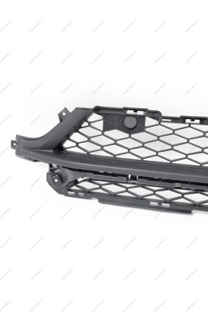 Решетка переднего бампера нижняя LADA Vesta FL Lada