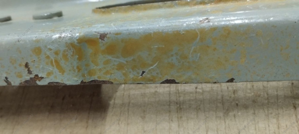 УЦЕНКА Стойка новая Lada Vesta рамки радиатора левая (катафорезный грунт)( Следы коррозии, местами сколы грунта ) Lada