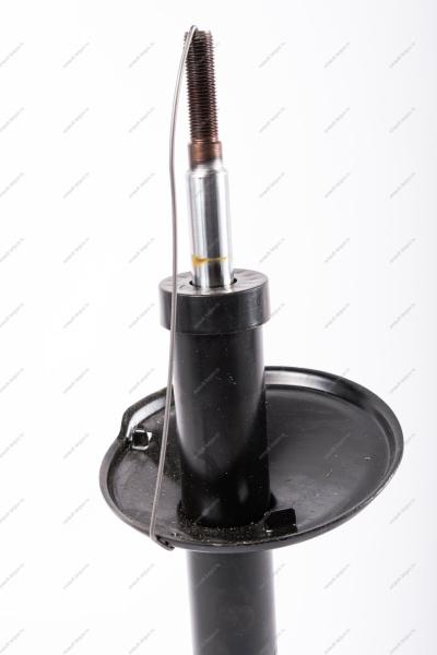 Амортизатор передней подвески LARGUS Cross Renault