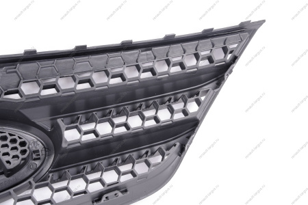 Решетка переднего бампера верхняя нов/ обр. Largus Cross Lada