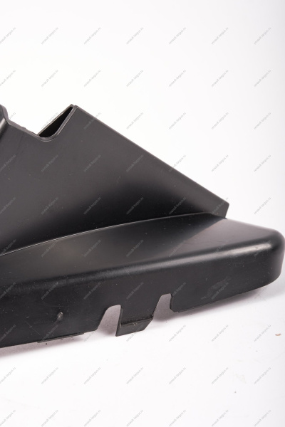 Дефлектор радиатора Renault Duster 2010-2021 Renault