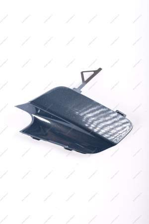 Крышка окна под переднюю буксирную проушину Lada Vesta SW Cross крашенная 492 Блюз (Темно-синий) Lada