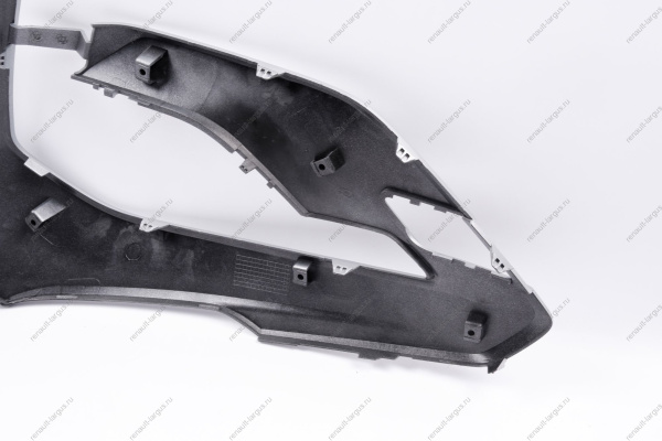 Накладка переднего бампера правая без отвер. под датчик слепой зоны в цвет 691 Платина (Серебристый) LADA Vesta SW Cross NG Lada