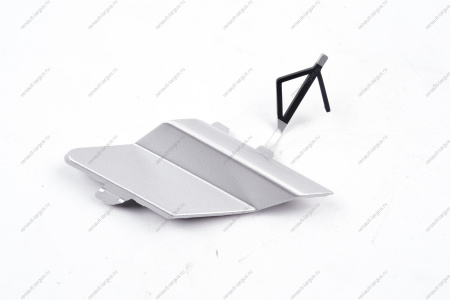 Крышка окна под переднюю буксирную проушину в цвет 691 Платина (Серебристый)LADA Vesta FL Lada