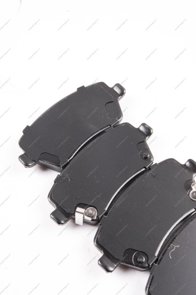 Колодки тормозные передние LADA Largus/Лада Ларгус 16 кл к-т(коробка 4 шт.) без усиков Sangsin