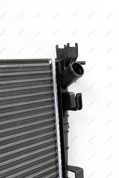 Радиатор охлаждения RENAULT Duster/Рено Дастер 2015- Renault