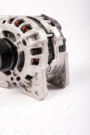 Генератор LADA Largus 90A 14V Renault