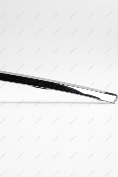 Молдинг переднего бампера нижний правый Lada Vesta SW Cross Lada