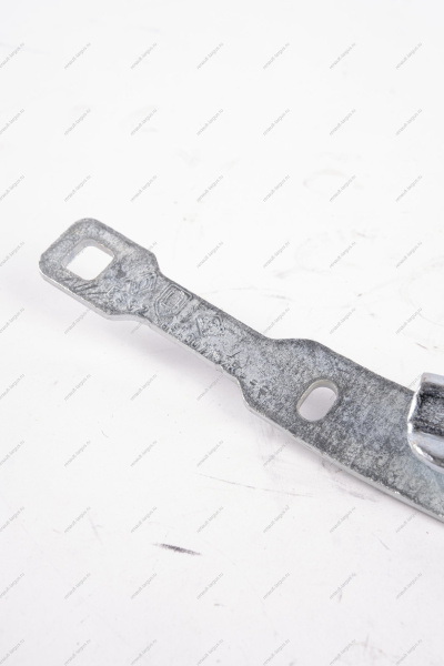 Петля капота правая RENAULT Duster/Logan/Sandero 2014- Renault