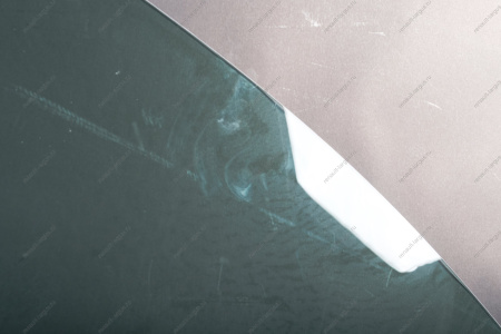 Стекло LADA XRAY опускное передней двери левое с защитной пластиной в сборе Lada