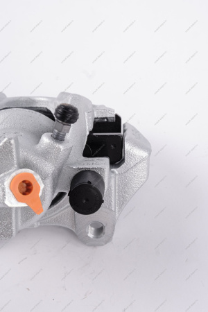 Суппорт передний правый в сборе Renault Logan II, Sandero (410016069R +2шт 410602581R) Renault