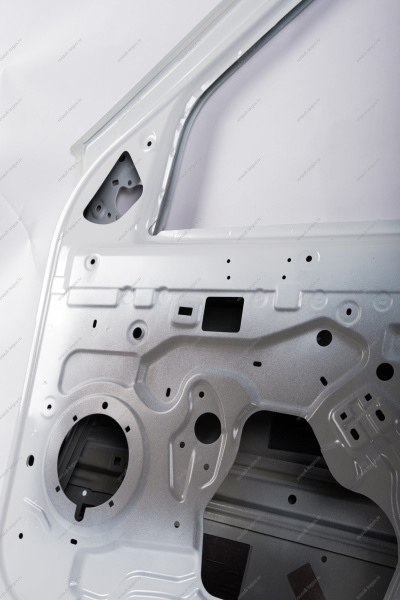 Дверь передняя правая LADA Largus/Лада Ларгус крашеная (с отв. под молдинг) 221 Ледниковый (Белый) Lada