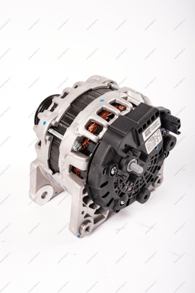 Генератор LADA Largus 90A 14V Renault