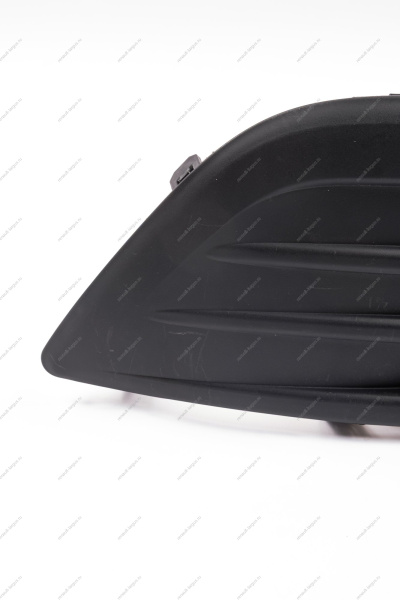 Заглушка переднего бампера LADA Largus/Лада Ларгус противотуманной фары левая (,Полад, г. Тольятти) Lada