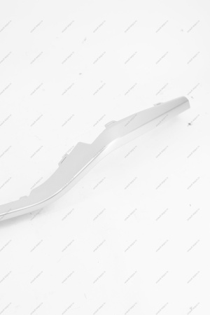 Накладка нижней решётки бампера окрашенная LADA Xray Cross Lada