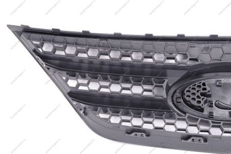 Решетка переднего бампера верхняя нов/ обр. Largus Cross Lada