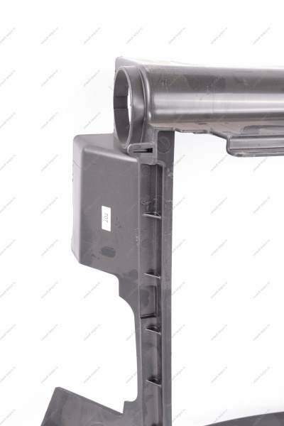 Щиток радиатора (дефлектор) на авто без кондиц. LADA Vesta Lada